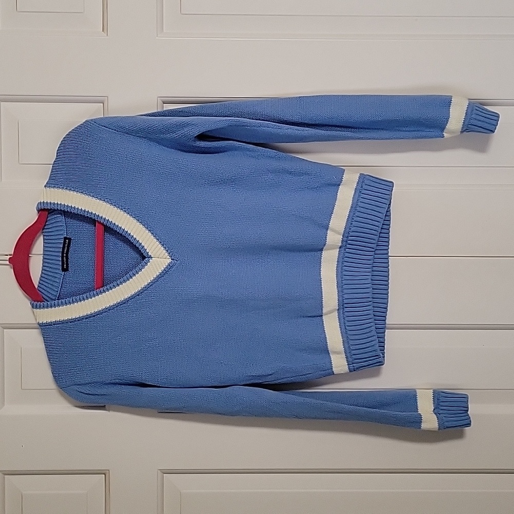 Brandy Melville womens cropped light blue Long Sleeve V Neck sweater Sz S